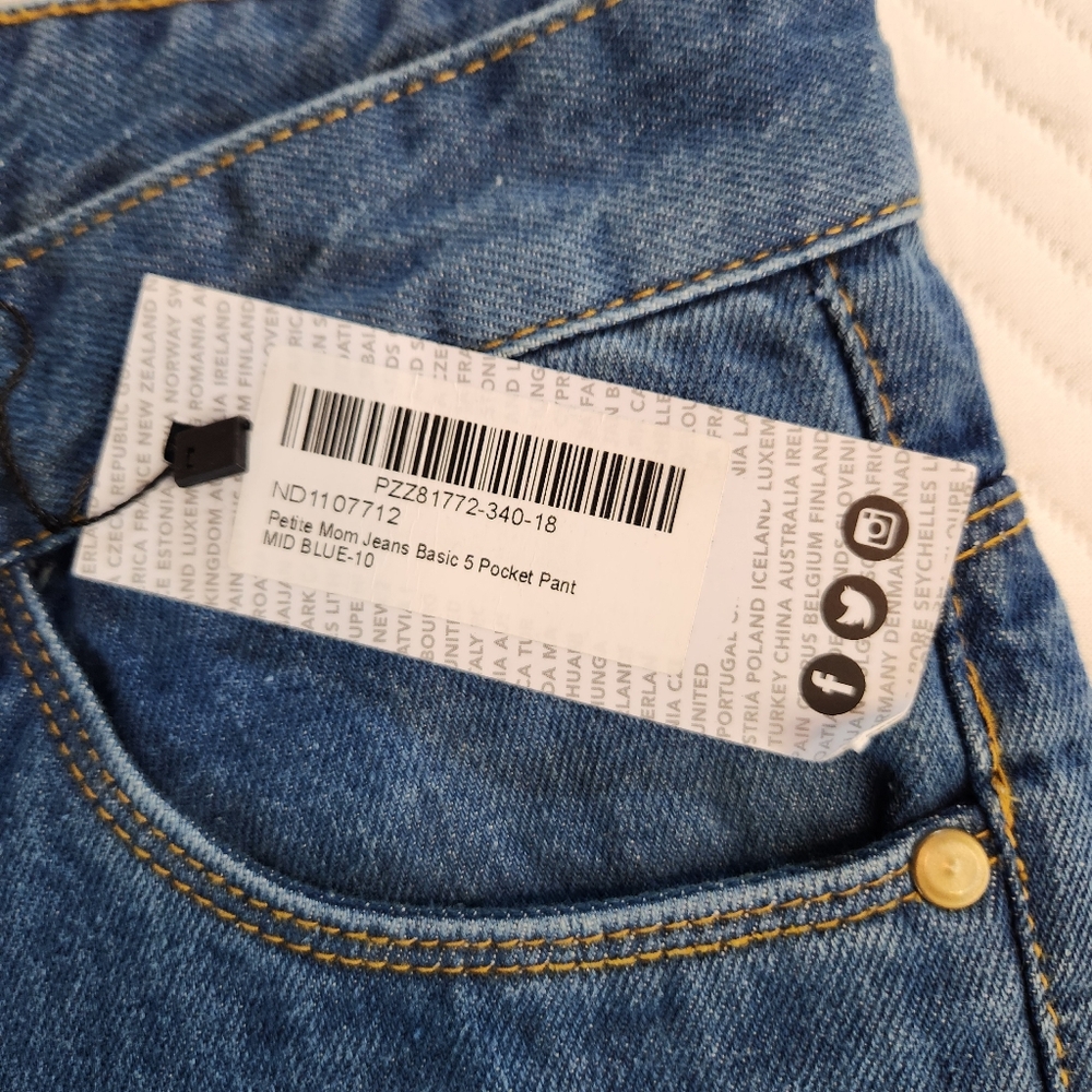 BOOHOO Women's Pants Size 6 Petite Denim Blue Mom Jeans 5 Pocket Pant NWT - Picture 5 of 6